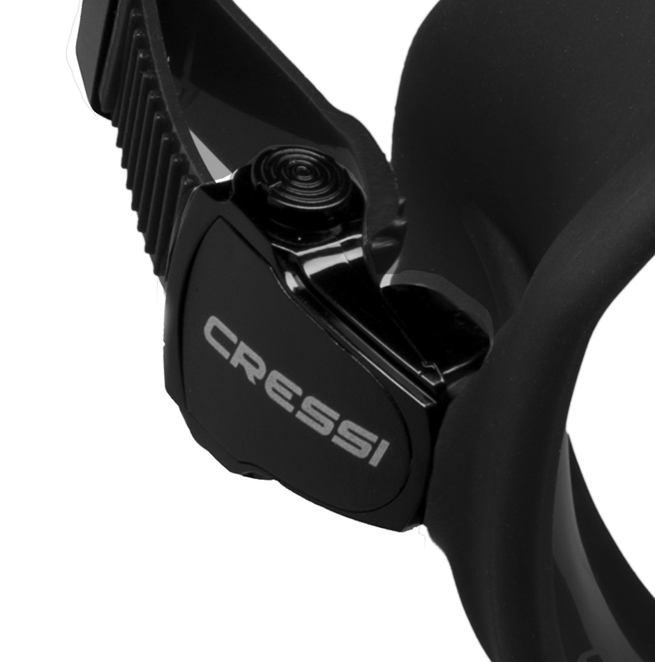 Detalle hebillas micrométricas de la máscara Z2